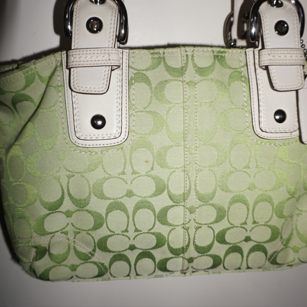 ☆SOLD: Vintage Coach Pistachio Green Monogram Shoulder Handbag☆ - Picture 3 of 8